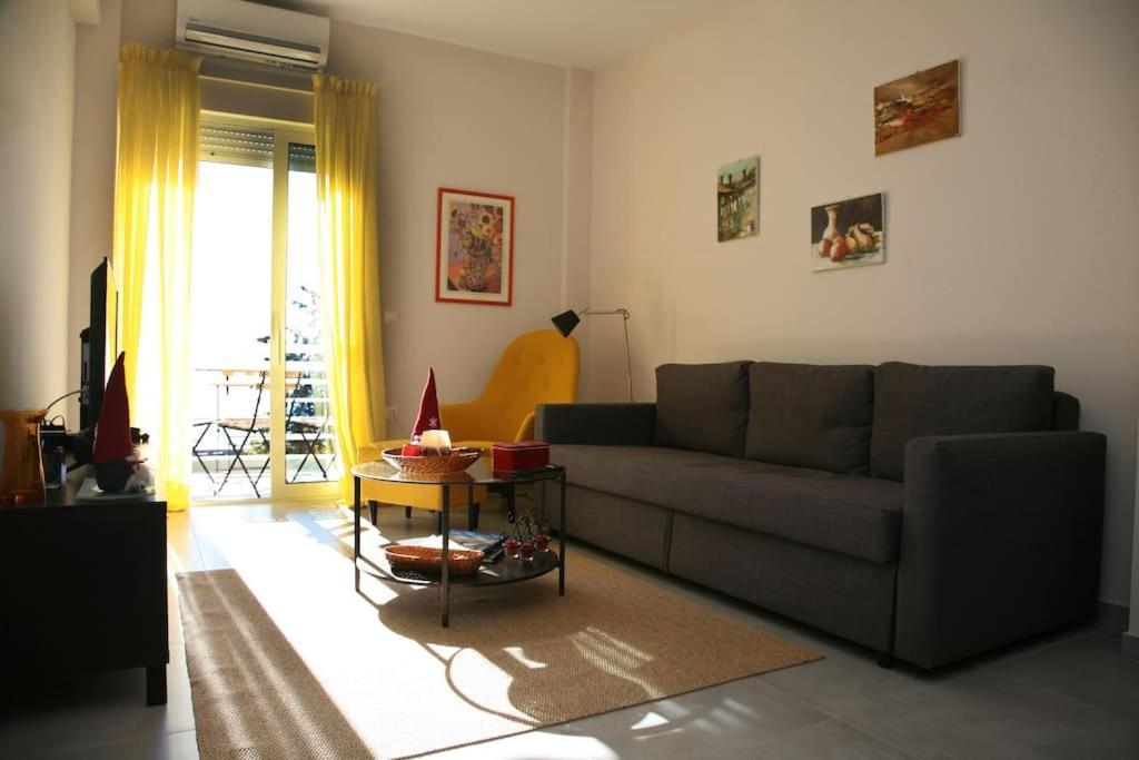 Lovely Sea Front Apartment *